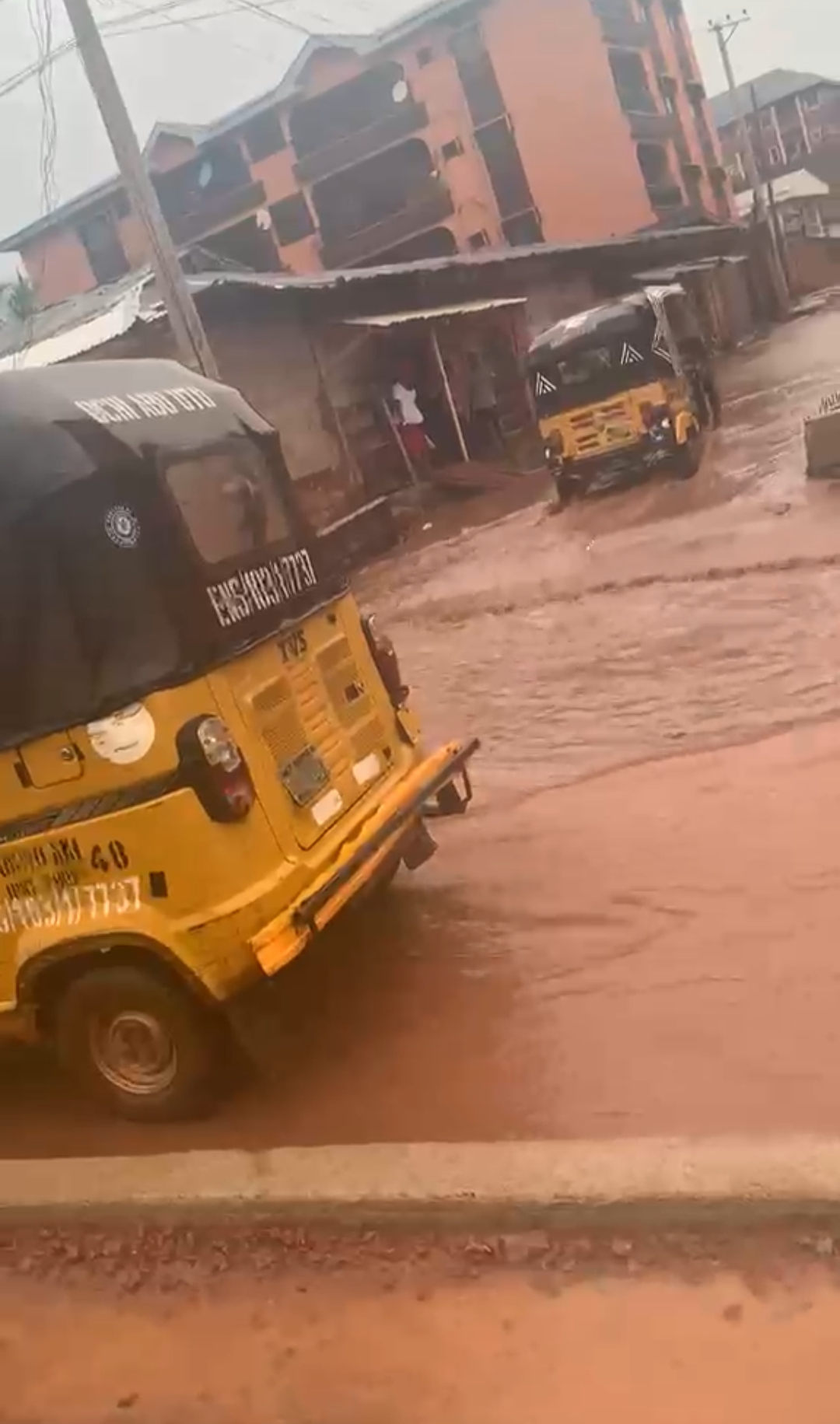 Six Months and Already Failing: Infrastructure Safety and Drainage Concerns Raised Over Nike Road, Abakpa