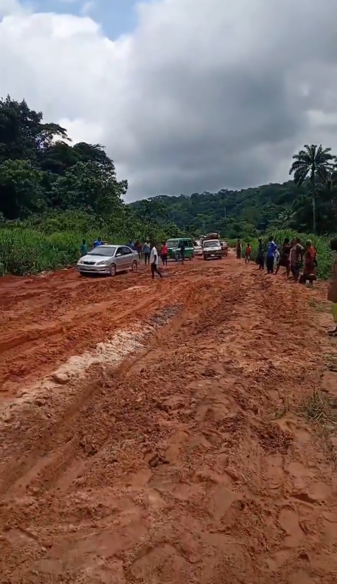 "OUR FOOD IS ROTTING ON THE ROADS": UZO-UWANI RESIDENTS AND FARMERS CRY OUT OVER DEPLORABLE ROAD NETWORK IN ENUGU’S AGRICULTURAL HUB