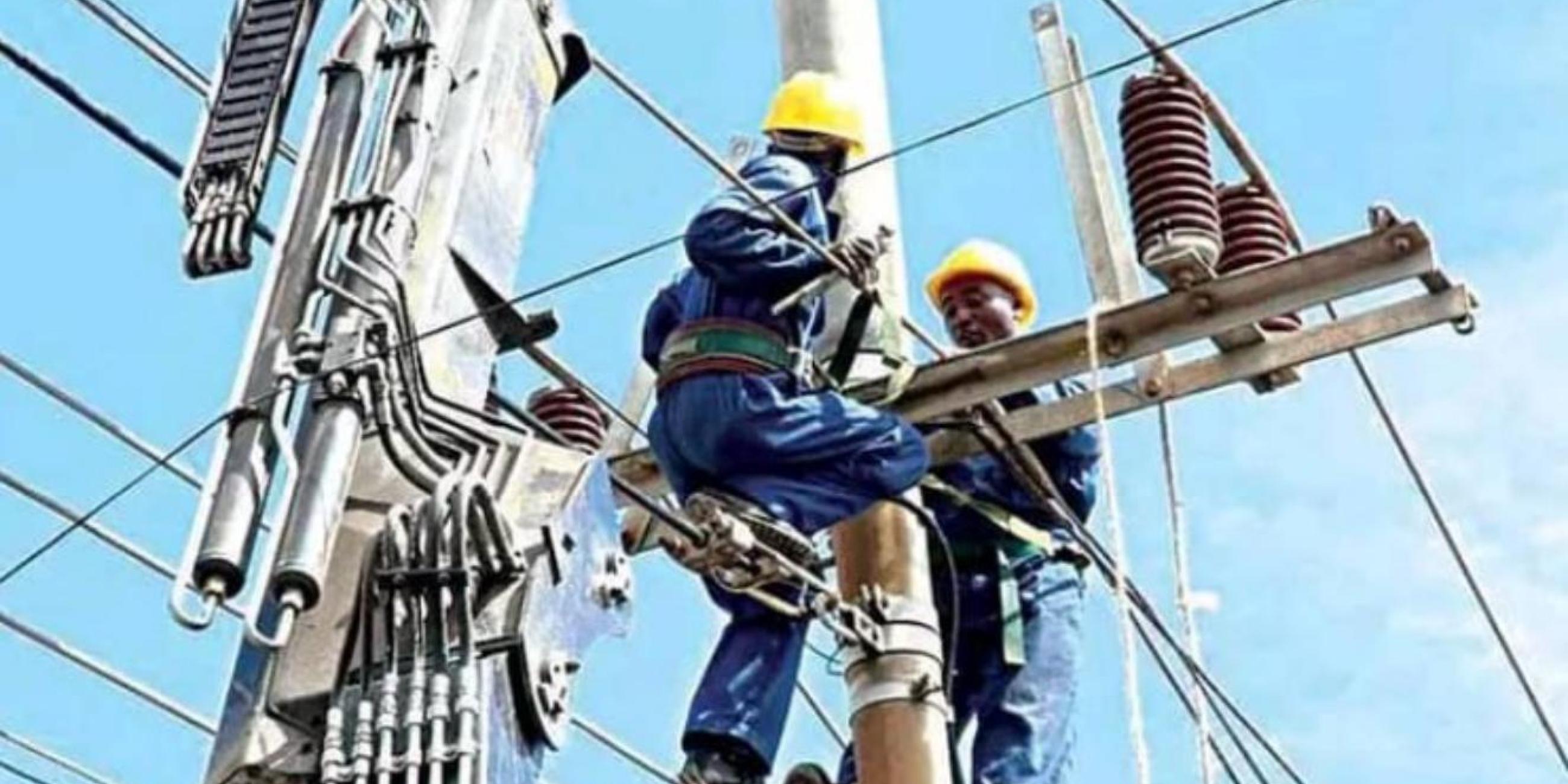 Tragedy In Enugu: MainPower Electricity Worker Electrocuted During Maintenance In Udi